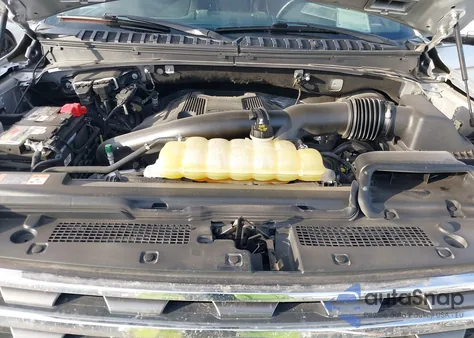 2019 Ford Expedition Xlt z USA, uszkodzony, nr VIN 1FMJU1HTXKEA08959